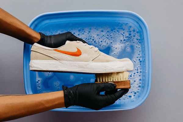 Cuci Sepatu-wcl